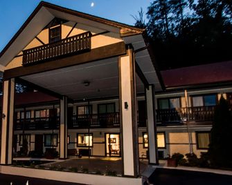 Quality Inn Helen - Helen - Building