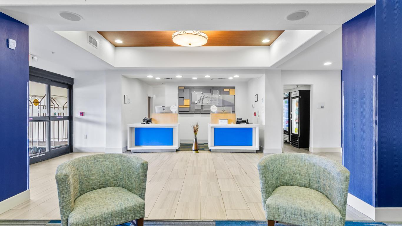 Holiday Inn Express & Suites Mount Airy By IHG