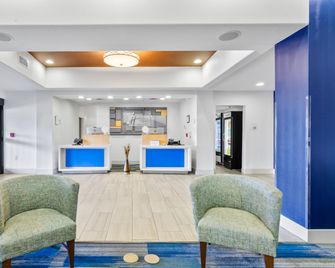 Holiday Inn Express & Suites Mount Airy By IHG - Mount Airy - Rezeption
