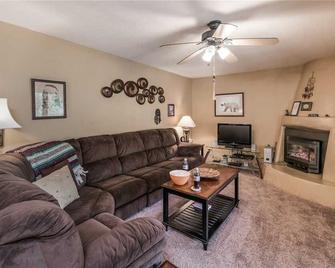 Oso Blanco - Ruidoso - Sala de estar