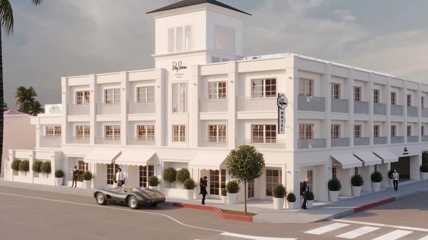 Bay Shores Peninsula Hotel