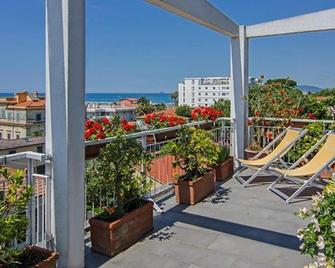 Hotel Scandinavia - Marina di Massa - Balcony