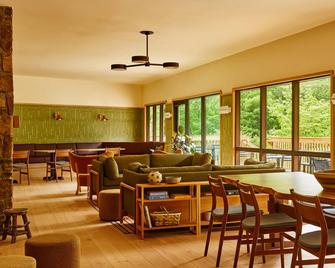 Trailborn Highlands, Outdoor Collection by Marriott Bonvoy - Highlands - Lounge