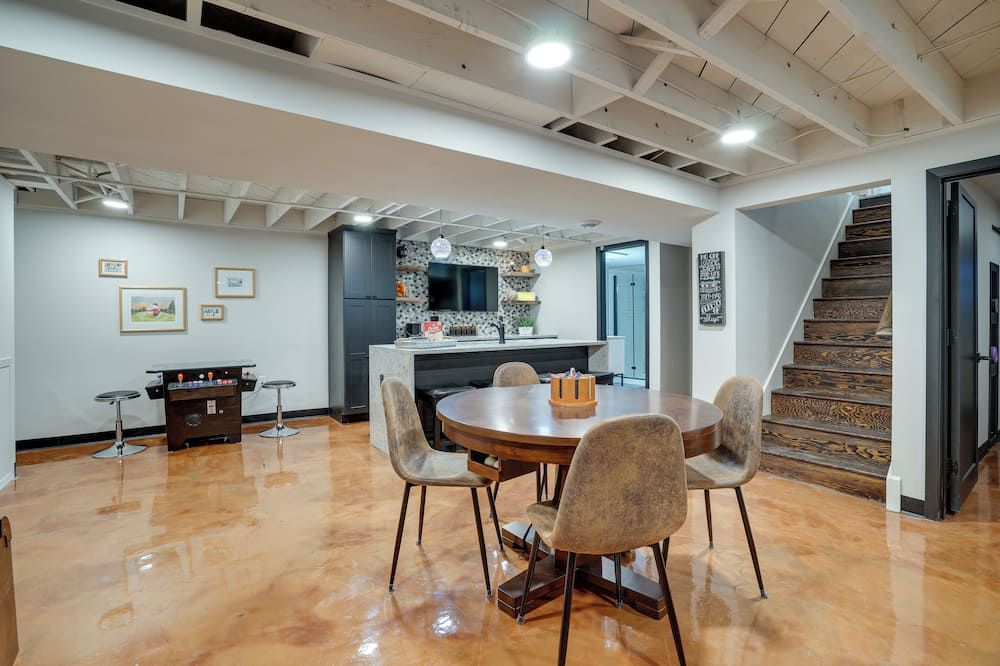 Pet-Friendly Minneapolis Home ~ 8 Mi to Downtown! - Mineápolis - Comedor