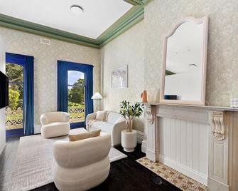 Fitzroy Private Rooms - 132 Nicholson Homestay - Мельбурн - Вітальня