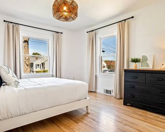 Comfort, Style, and Convenience - Bangor - Habitación