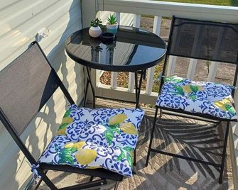 Family Caravan-Pets-Golden Palm-Pool-Arcades - Chapel Saint Leonards - Balcon