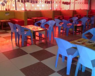 Club Panas - Bondo - Restaurant