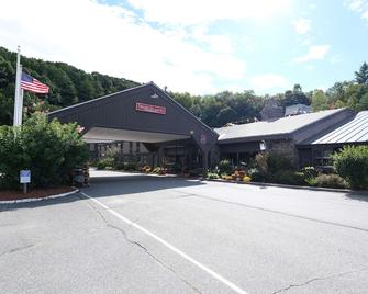 Fireside Inn & Suites West Lebanon - West Lebanon - Building