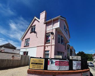 Singer House - Paignton - Edificio