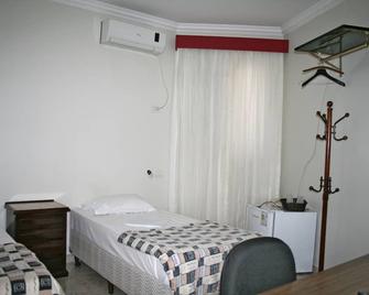 Pousada Italia - Uberlândia - Habitación