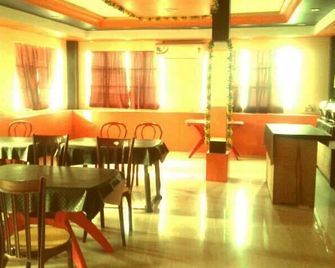 Hotel Palace Inn - Agartala - Restaurante