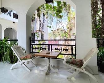 Inn Seventh Heaven - Pushkar - Balcony