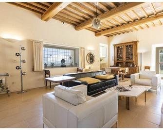 Villa Bevagna Comfortable holiday residence - Bevagna - Huiskamer