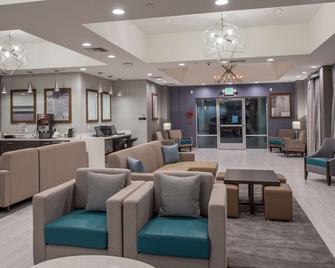 Best Western PLUS Gardena Inn & Suites - Gardena - Area lounge