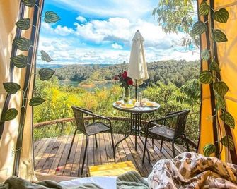 Levit Glamping - Hotel Guatapé Peñol - Guatapé - Balcony