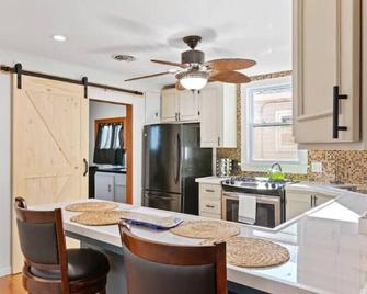 Coastal Cottage in West Atlantic City\n - Egg Harbor Township
