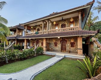 Vienna Beach Resort - Abang - Edificio