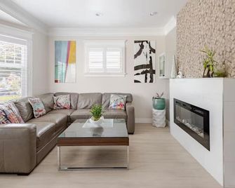 Centraldowntownsanjose-Stunning, Fireplace Modern Craftsman House/Sap, Airport - San Jose - Living room