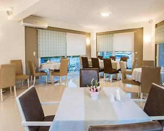 Agali Rooms - Skala Rachoniou - Restaurante