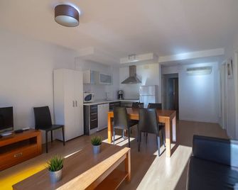 Apartamentos Mayor By Be Alicante - Alicante - Living room