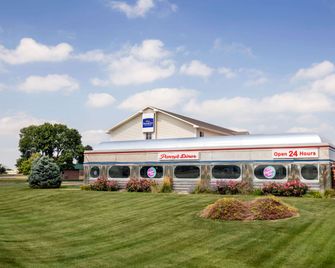 Travelodge by Wyndham North Platte - North Platte - Rakennus