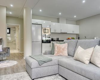 Tristão Vaz I, a Home in Madeira - Machico - Sala de estar