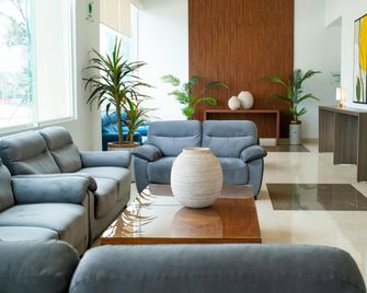 Holiday Inn Uruapan By IHG - Уруапан - Лаунж
