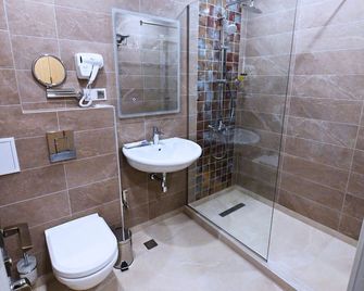 Prime Hotel - Gyumri - Bathroom
