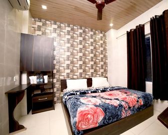 Star Light Hotel - Amritsar - Yatak Odası