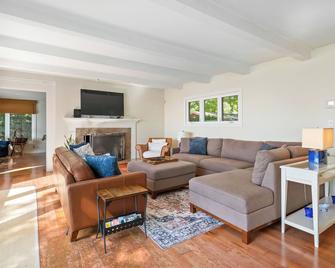 Bertie Bay Bliss - Fort Erie - Living room