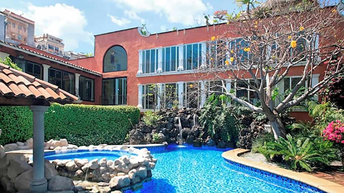 Hosteria Las Quintas Hotel Restaurante Bar