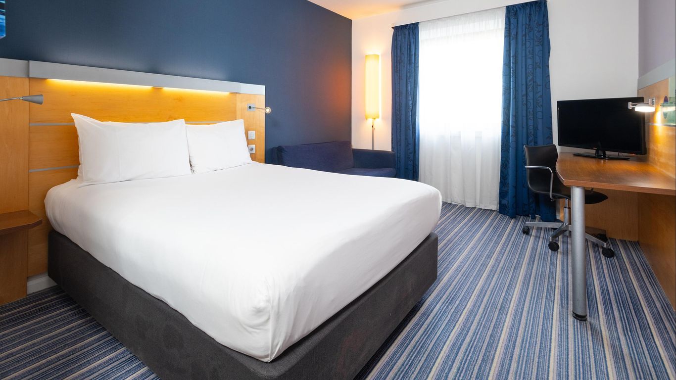 Holiday Inn Express Bedford By IHG