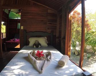 Whole house natural paradise with large tropical garden, WiFi, 5 PAX - Cahuita - Bedroom