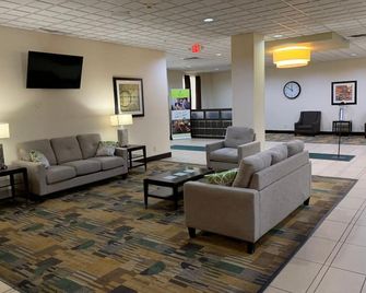 Quality Inn and Suites Downtown Mansfield - Mansfield - Lounge
