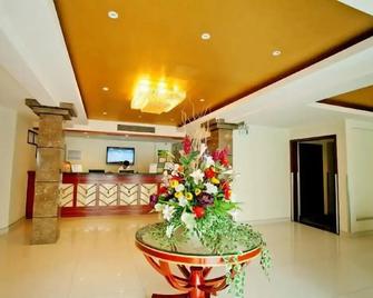 Green Tree Inn Nanjing Zhonghua Gate Subway Station Hotel - Nanjing