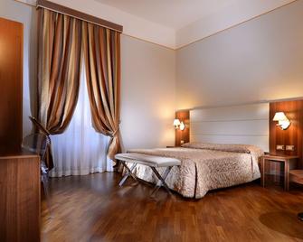 Hotel Golden - Rome - Bedroom