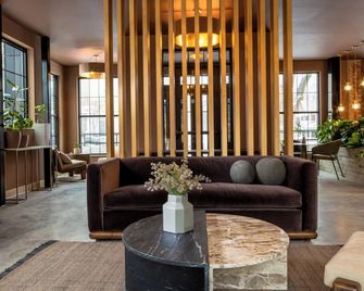 The Dylin - Madison - Lounge