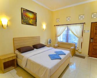 Transit Hotel - Senggigi - Habitación