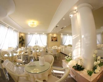 Hotel Luxor - Naples - Restaurant