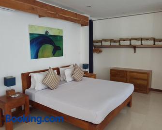 Sunset Hill Hotel - Labuan Bajo - Κρεβατοκάμαρα