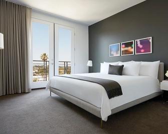 Aka Residences Luxurious Penthouse W/ Full Kitchen, Private Patio & Wifi - Beverly Hills - Bedroom