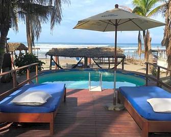 Casa de las Olas Surf & Beach Club - El Quemado - Alberca