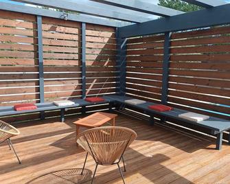 Villa Moderne avec Piscine proche Narbonne - Sallèles-dʼAude - Patio