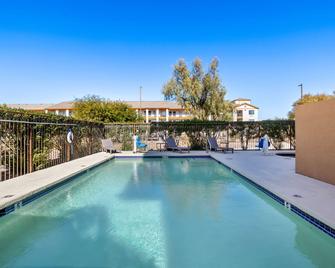 Comfort Inn and Suites near Kino Sports Complex - Tucson - Pool