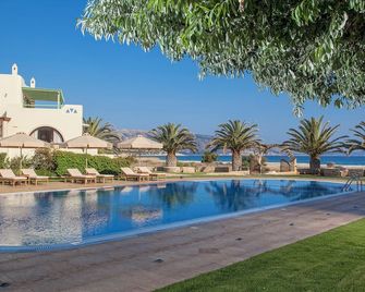 Finikas Hotel - Pirgaki - Piscina