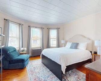 Huge 2 Bed, 2 Baths, Harvard, Porter Davis Sq - Cambridge - Bedroom