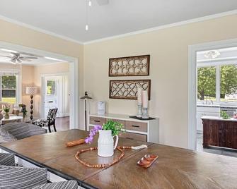 East Hampton Village Oasis - East Hampton - Essbereich