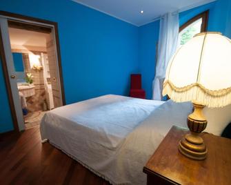 Residenza Venezia Cortina - Vittorio Veneto - Camera da letto