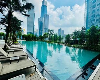 Agile Bukit Bintang Trx By Dormeo Destin - Kuala Lumpur - Piscina